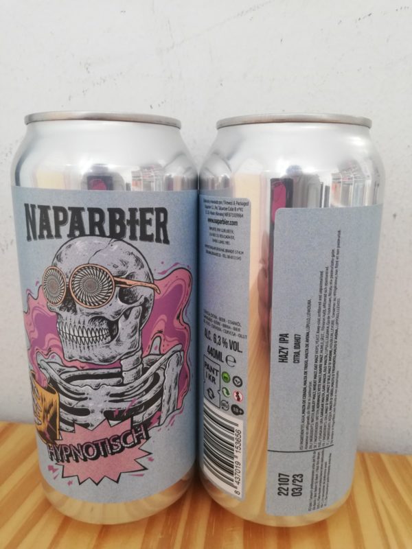 El gato que bebía cerveza