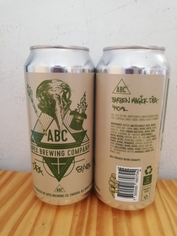 El gato que bebía cerveza