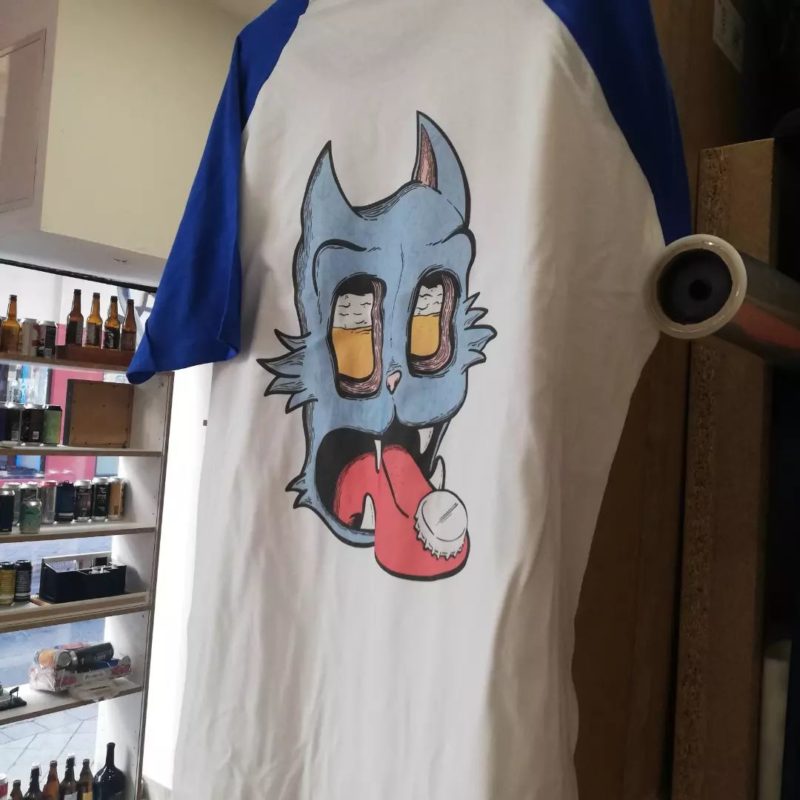 El gato que bebía cerveza