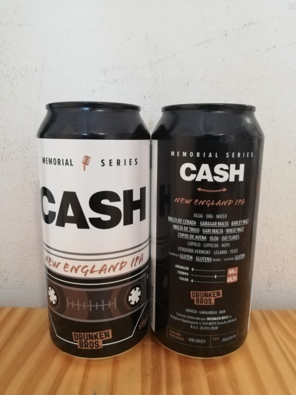 El gato que bebía cerveza