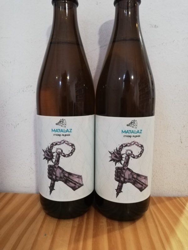 El gato que bebía cerveza